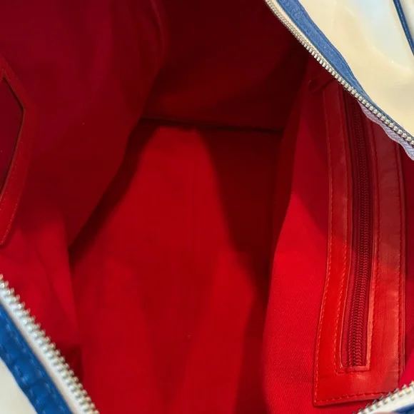 Emirates White and Blue Travel Bag - Picture 5 of 7